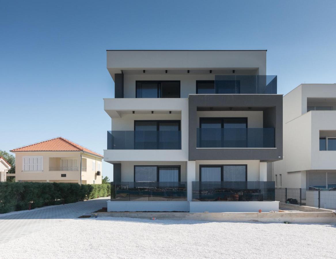 Luxury Beachfront Villa Crystal Aenona - By Ta Leut Agency Nin Εξωτερικό φωτογραφία