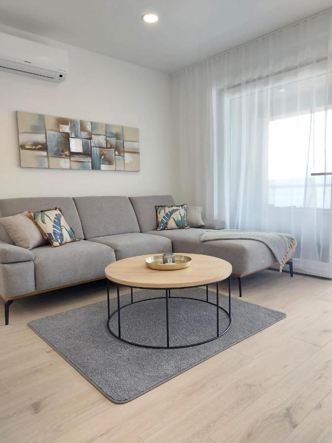 Luxury Beachfront Villa Crystal Aenona - By Ta Leut Agency Nin Εξωτερικό φωτογραφία